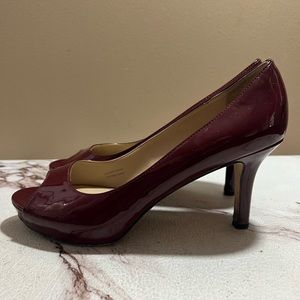 Via Spiga Ryan Pump Red Patent Leather Platform Peep Toe Heel Womens Size 6.5 M.